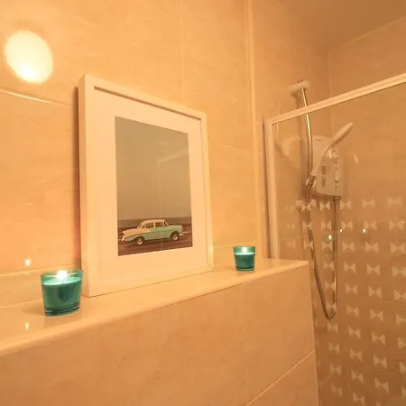 Apartment City Centre Bright & Quiet Apt With Balcony & Pkg Dublin